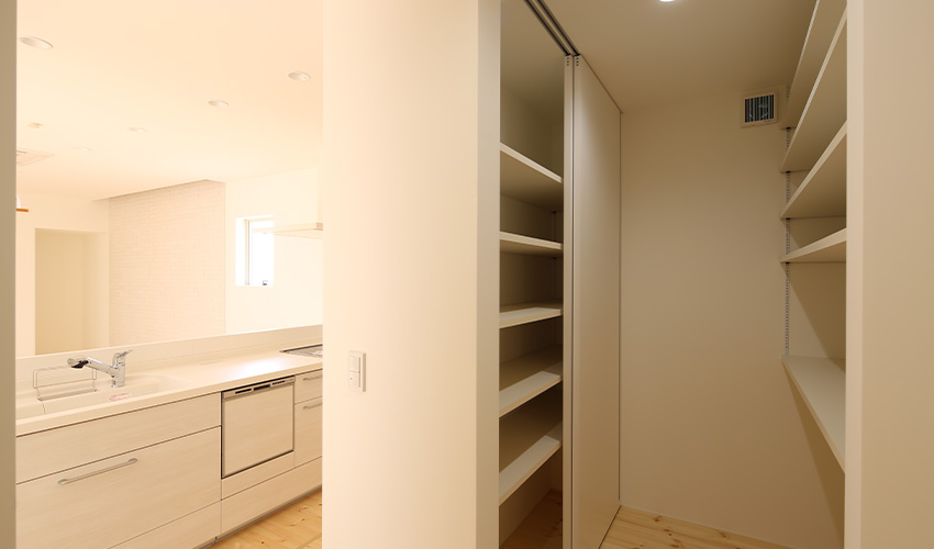 SIMPLE NOTEパントリー